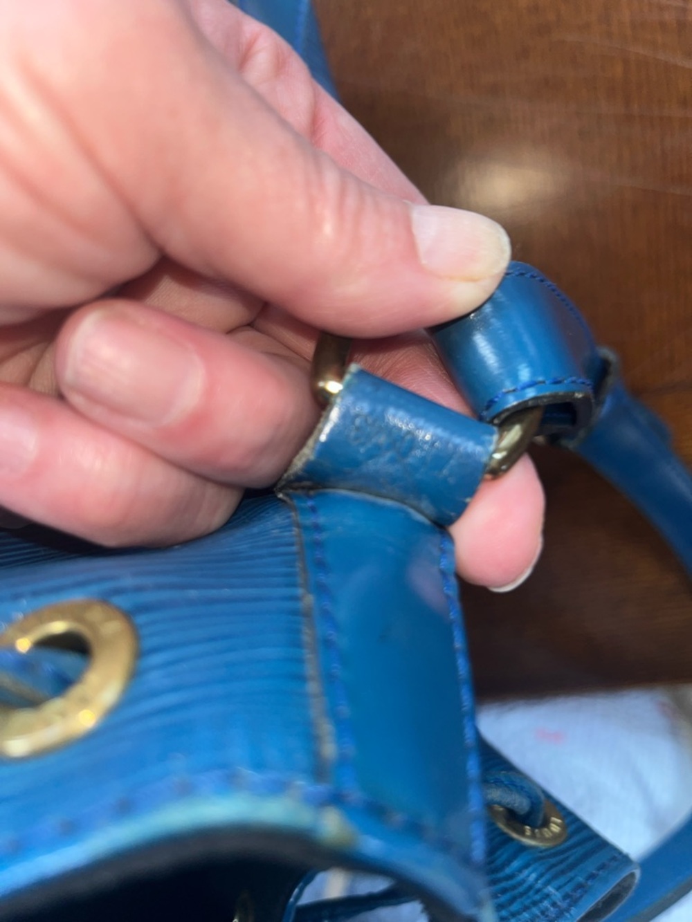 Louis Vuitton Blue Epi Leather Drawstring Hobo - Picture 5 of 16